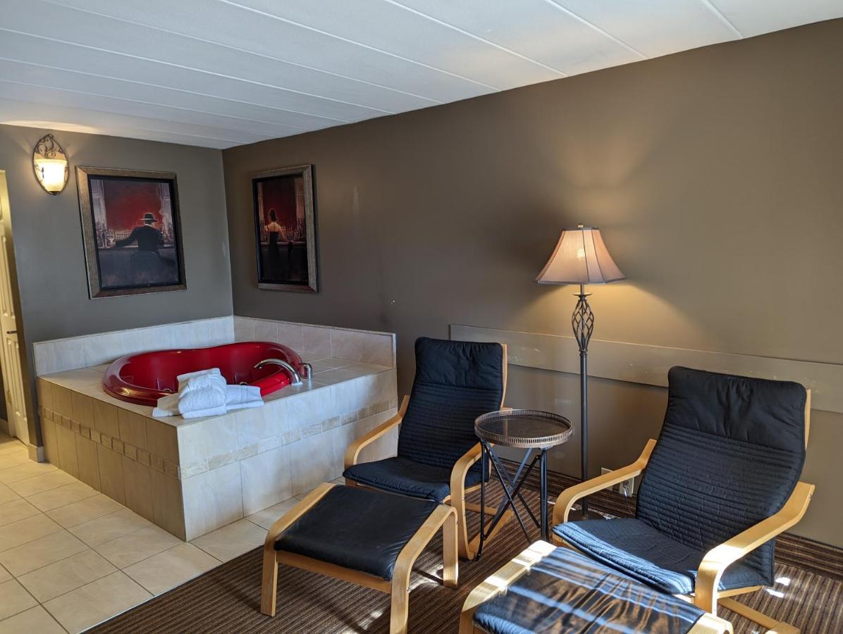 Days Inn By Wyndham Birch Run Exteriör bild